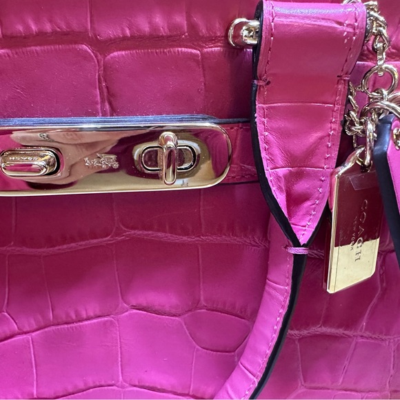 NWT Coach Swagger 27 Dahlia Pink Croc-Embossed crossbody purse/satchel. - Picture 8 of 12